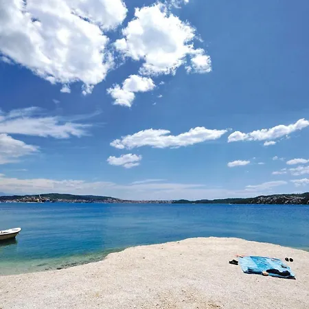Amazing In Okrug Gornji 度假居
